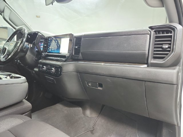 Used 2024 White Chevrolet LT image 41