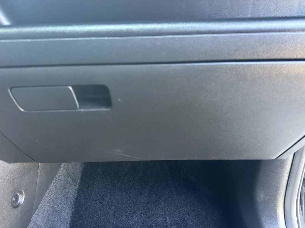 Used 2025 Gray Hyundai SEL image 25