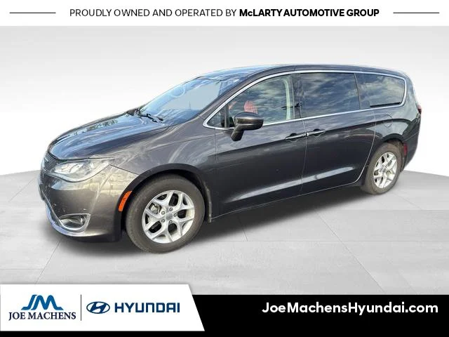Used 2018 Gray Chrysler Touring Plus image 2