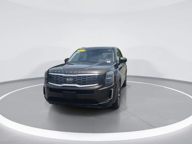 Used 2021 Green Kia EX image 3
