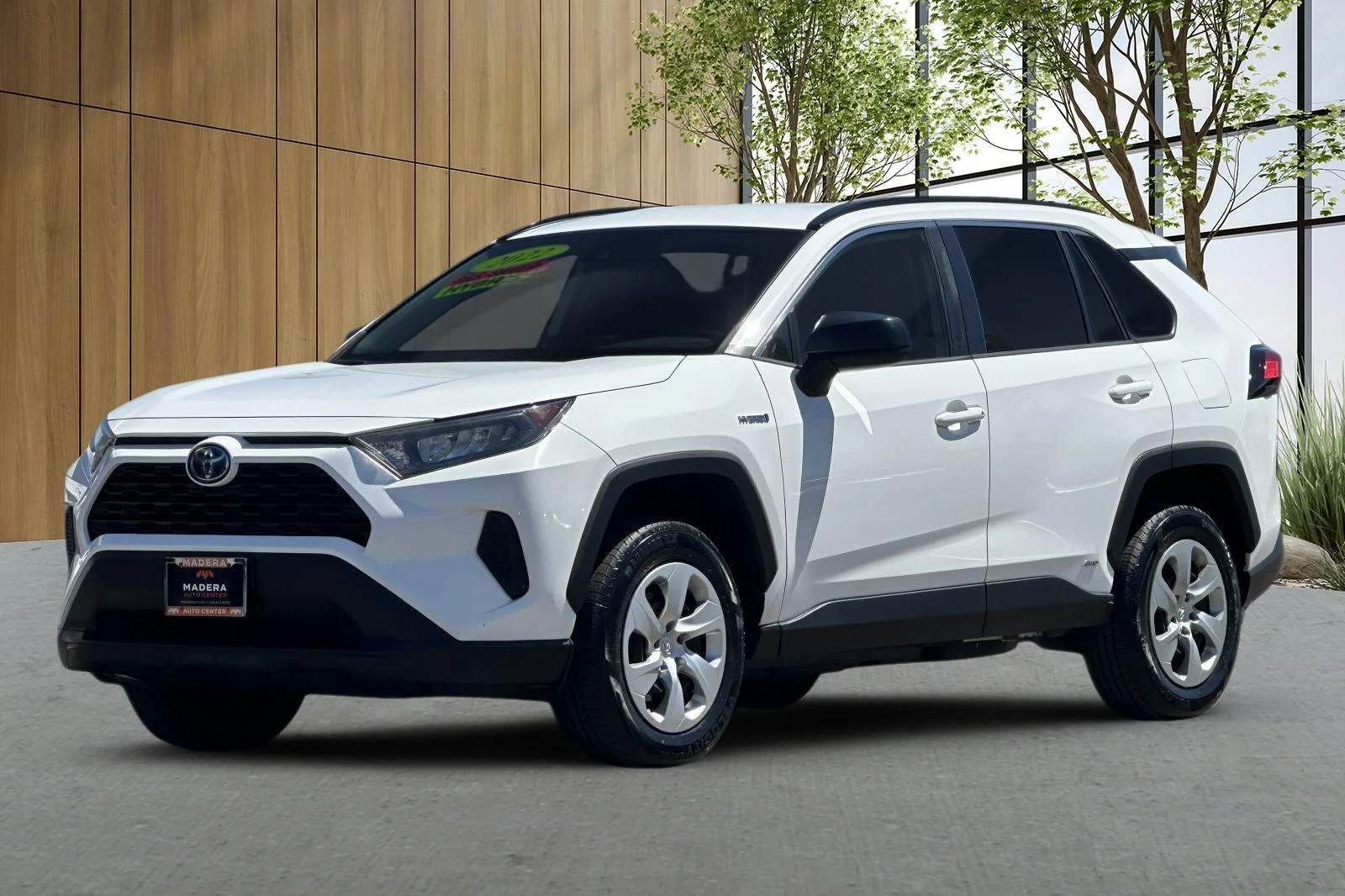 Used 2021 White Toyota LE image 8