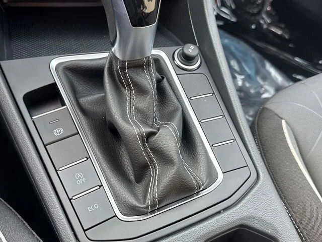 New 2026 Black Volkswagen 1.5T Sport image 21