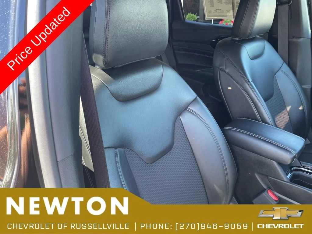 Used 2022 Diamond Black Jeep Latitude image 20