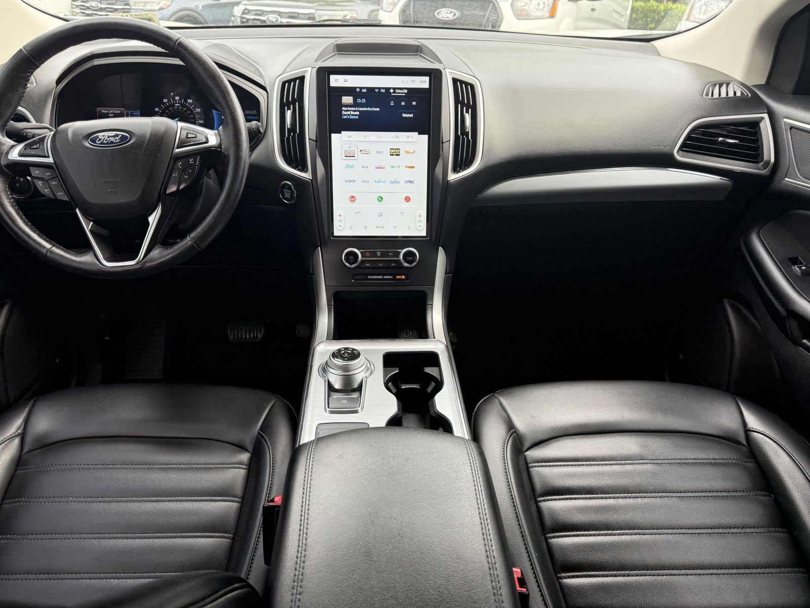 Used 2022 Oxford White Ford SEL image 13