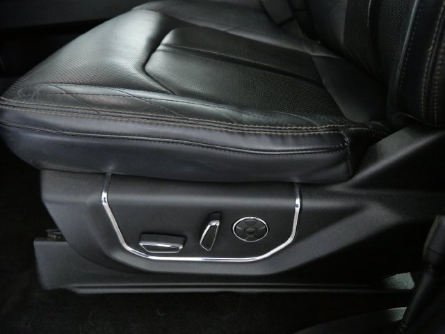 Used 2019 White Ford Platinum image 16