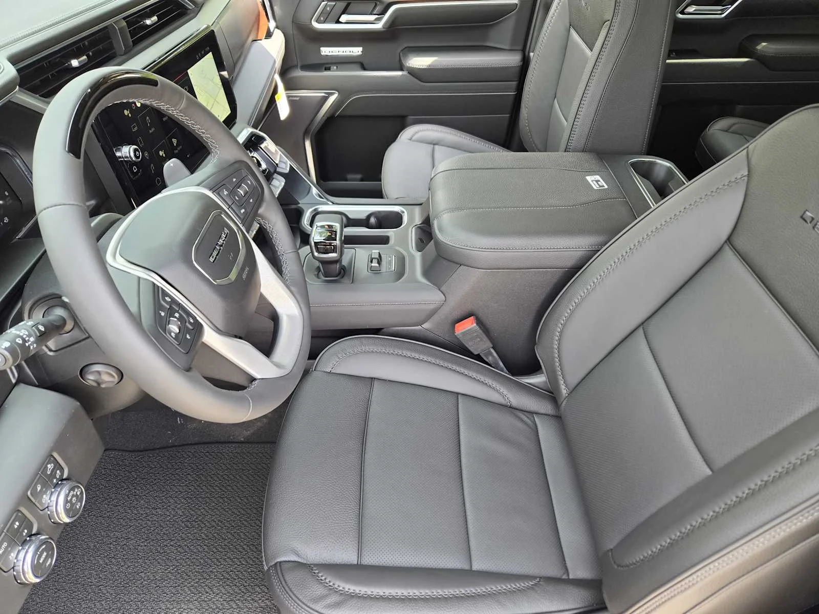2026 GMC Sierra 1500 Denali - Photo 8