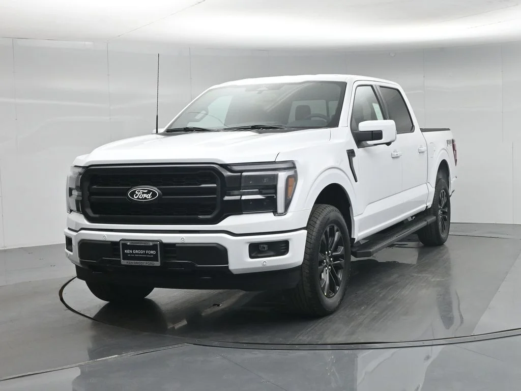 New 2026 Oxford White Ford Lariat image 57
