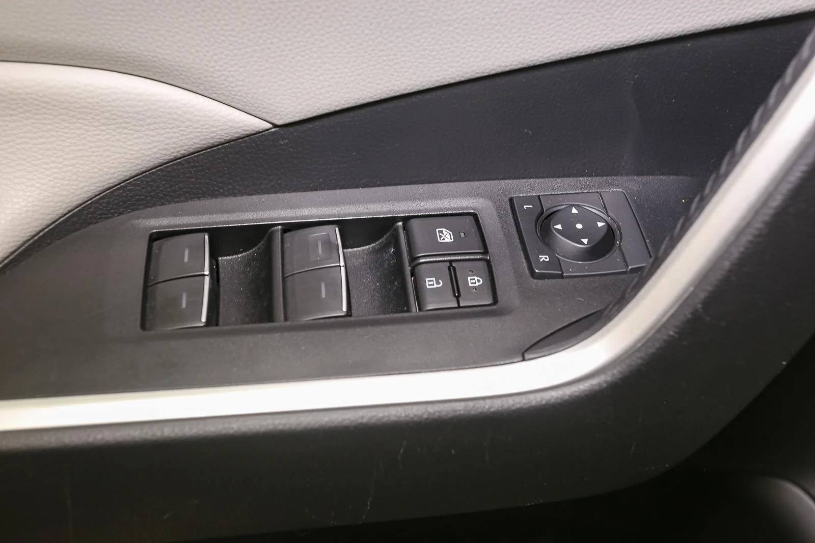 Certified Used 2023 Ice Cap Toyota XLE image 45
