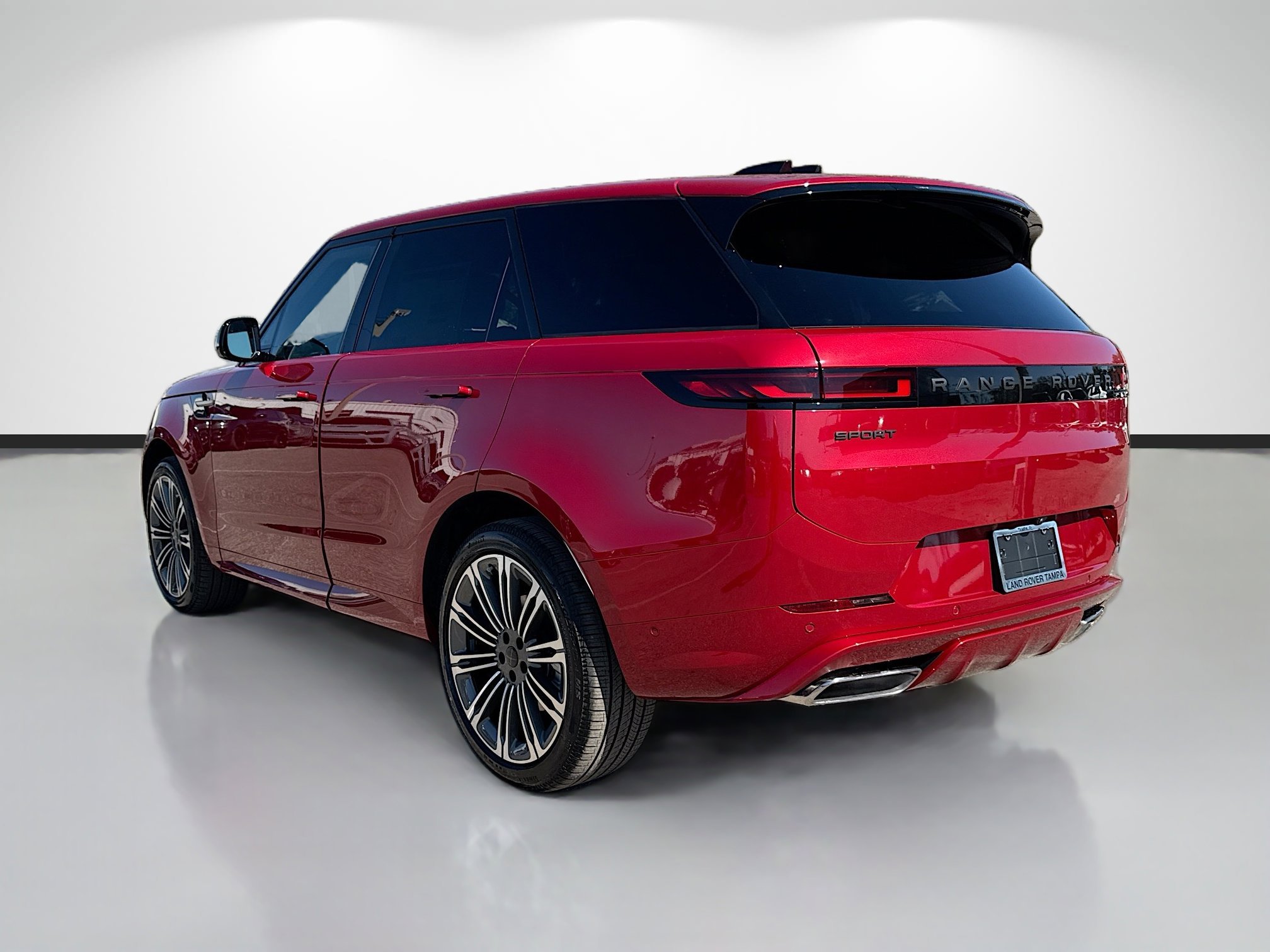 New 2026 Firenze Red Land Rover Dynamic SE image 3