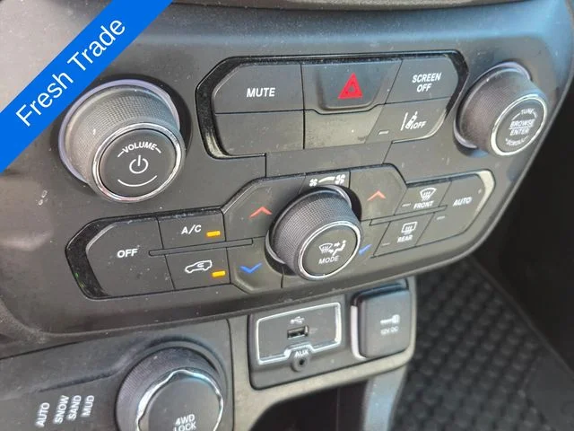 Used 2022 Gray Jeep Trailhawk image 21