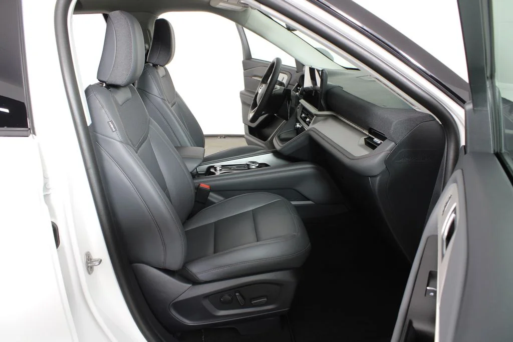 2026 Ford Explorer Active - Photo 18