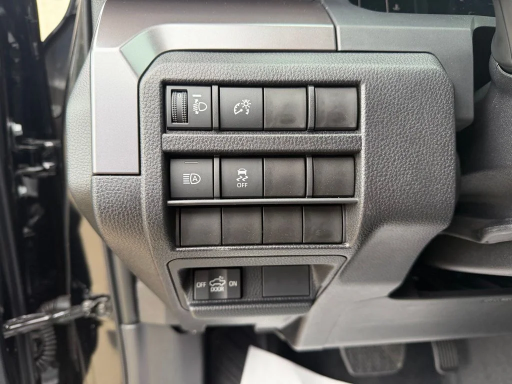 2026 Toyota Tacoma SR5 - Photo 11