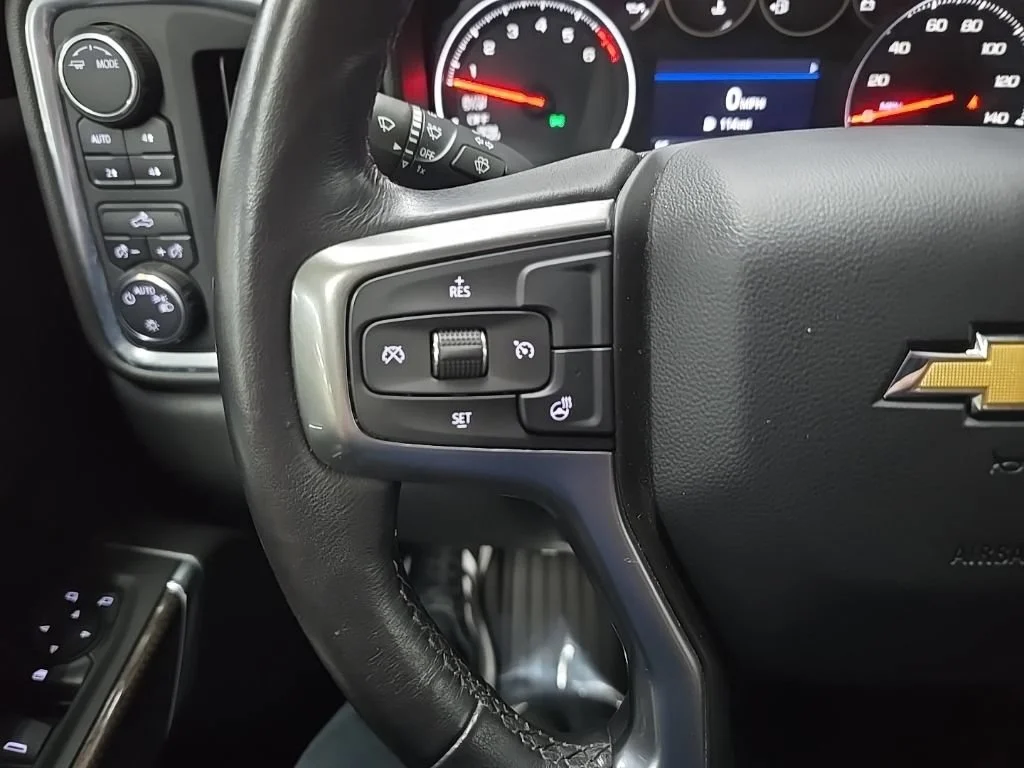 Used 2020 SILVER ICE METALLIC Chevrolet LT image 21