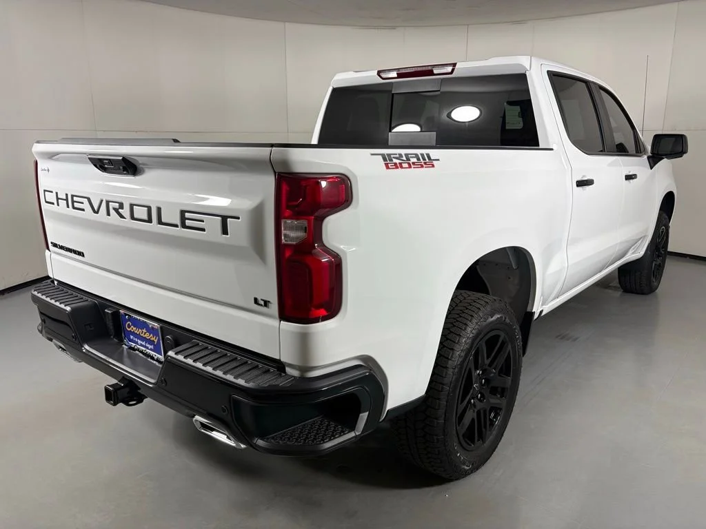 New 2026 Summit White Chevrolet LT Trail Boss image 10
