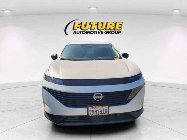 Used 2025 White Nissan SL image 2