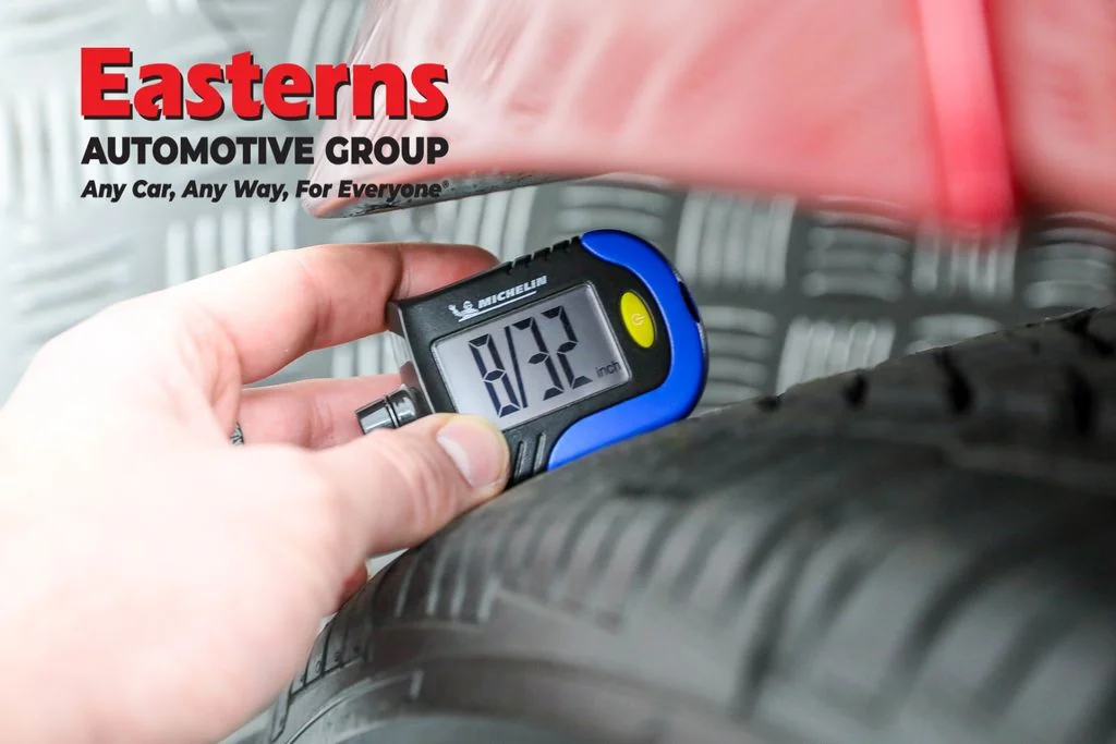 Used 2021 Red Nissan 2.5 SV image 29