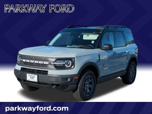 Used 2024 Green Ford Badlands image 1