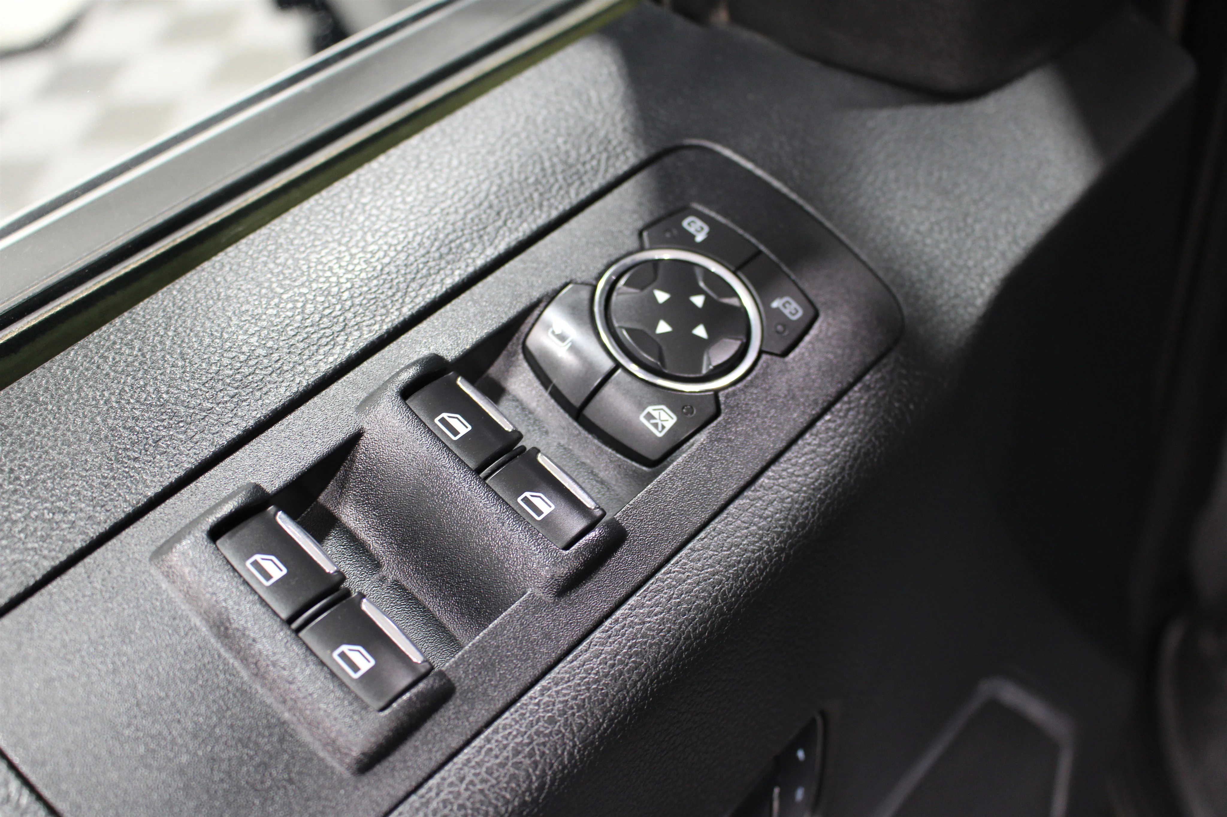 2016 Ford F-150 Platinum - Photo 7