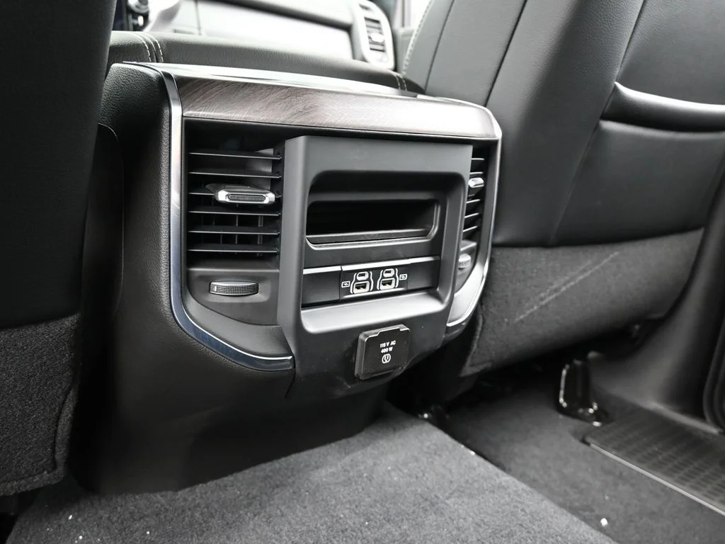 New 2026 Bright White Clear-Coat Exterior Paint RAM Laramie image 31