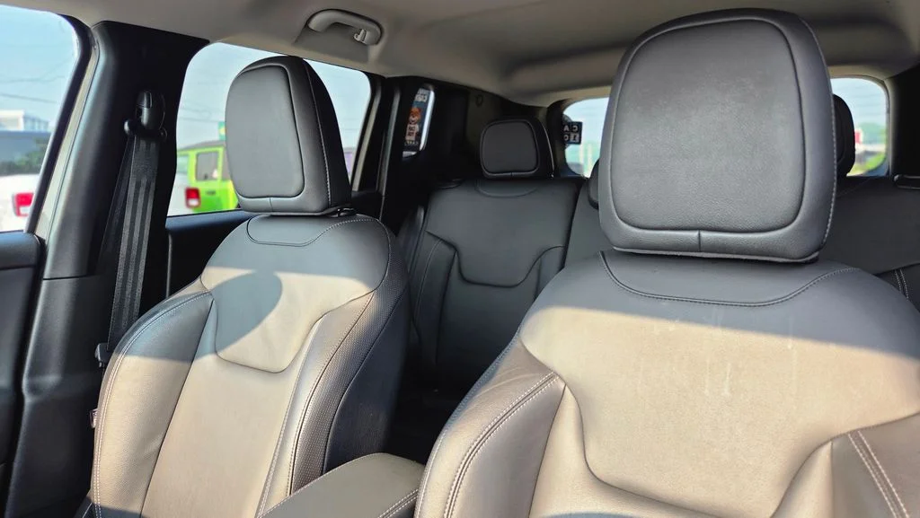 Used 2022 Gray Jeep Limited image 14