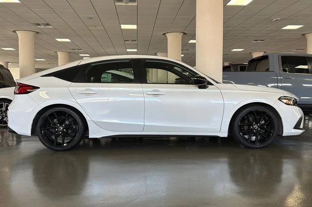 Used 2022 Platinum White Pearl Honda Sport image 3