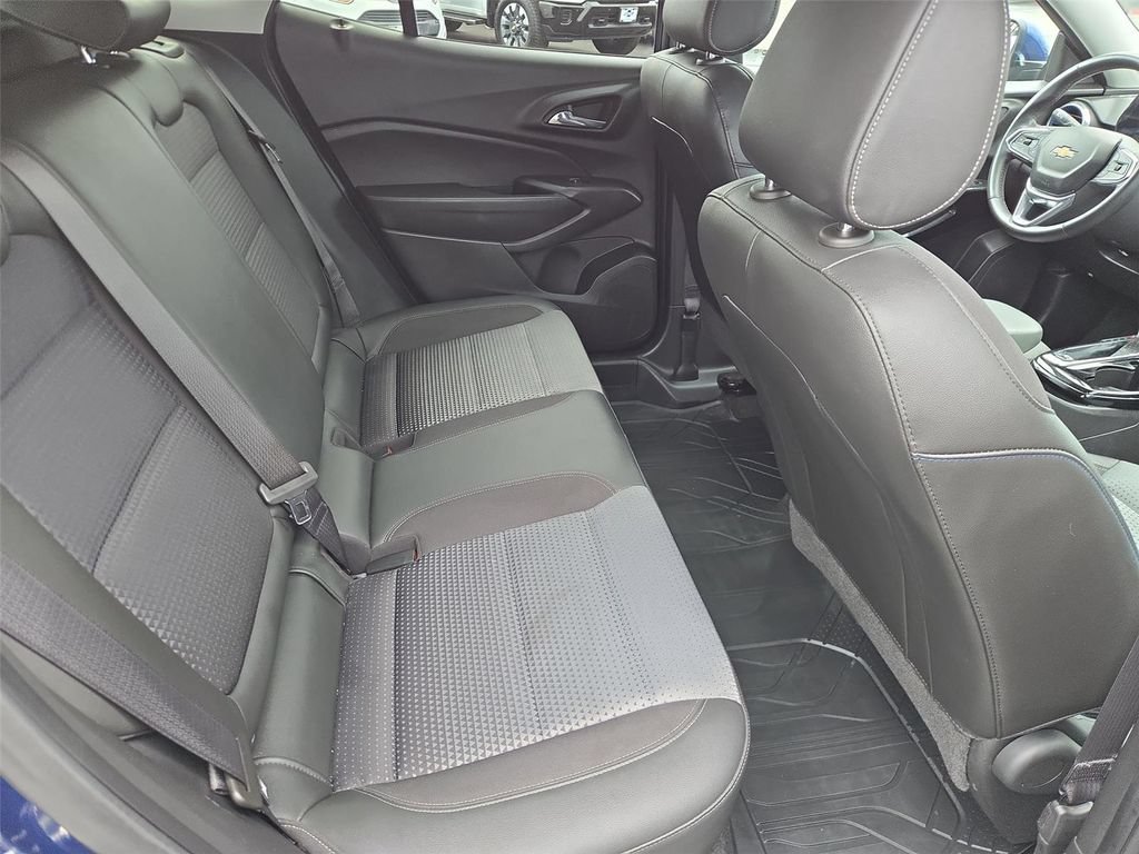 2024 Chevrolet Trax LT - Photo 18
