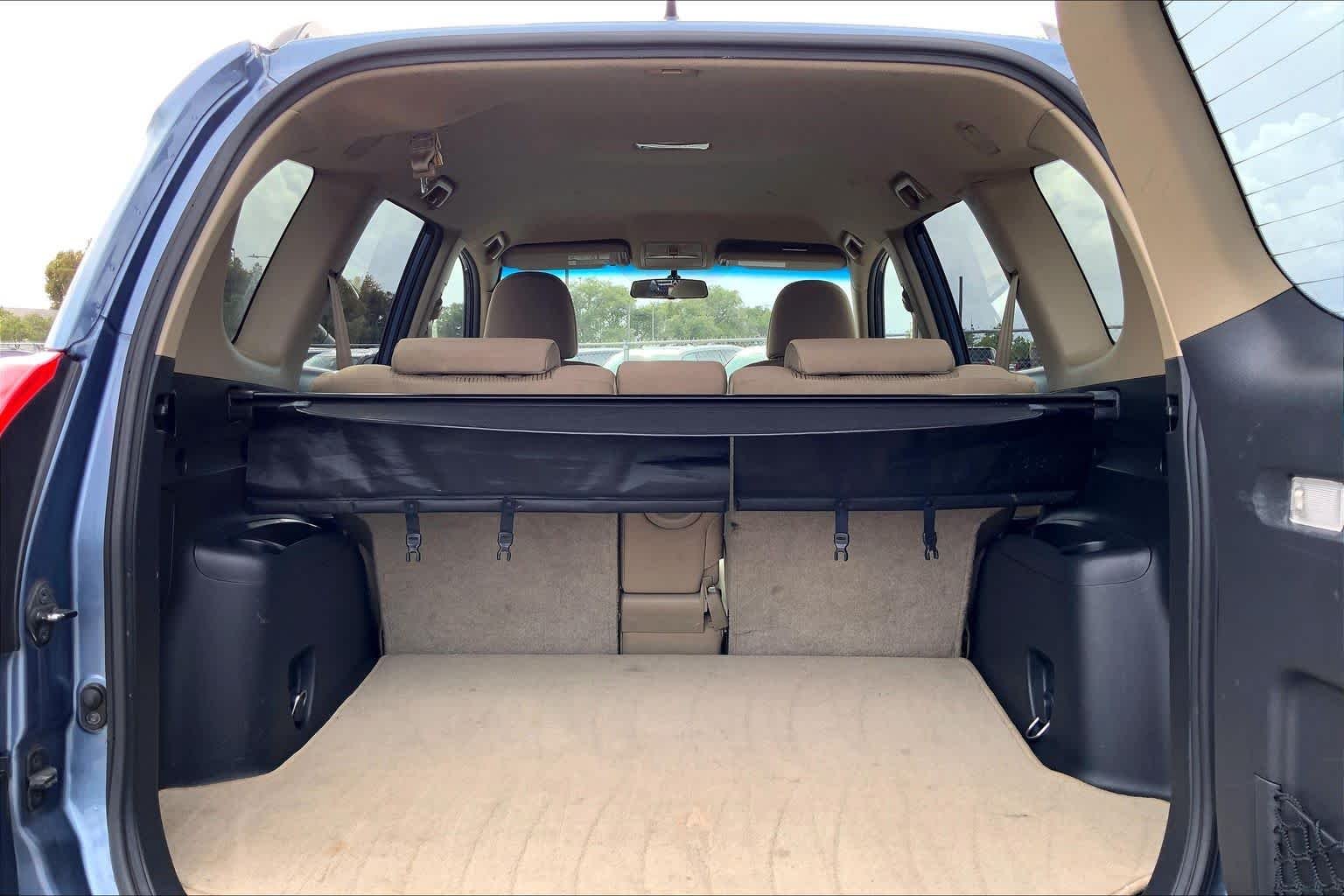 Used 2010 Pacific Blue Metallic Toyota  image 32