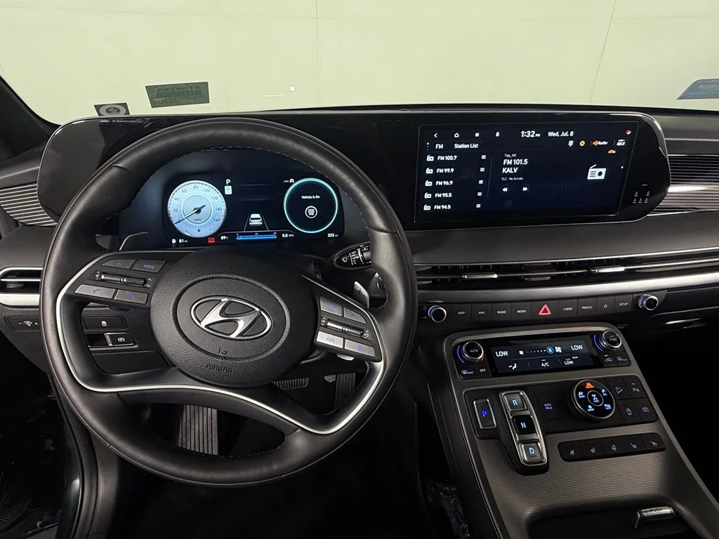 Certified Used 2025 Green Hyundai Calligraphy image 12