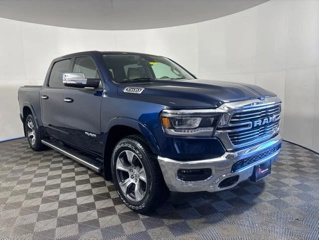 2019 RAM 1500 Laramie 4x4 Crew Cab 5'7's photo