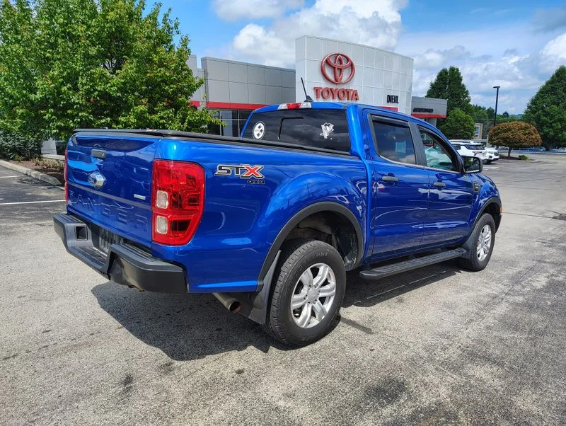Used 2019 Blue Ford XL image 4