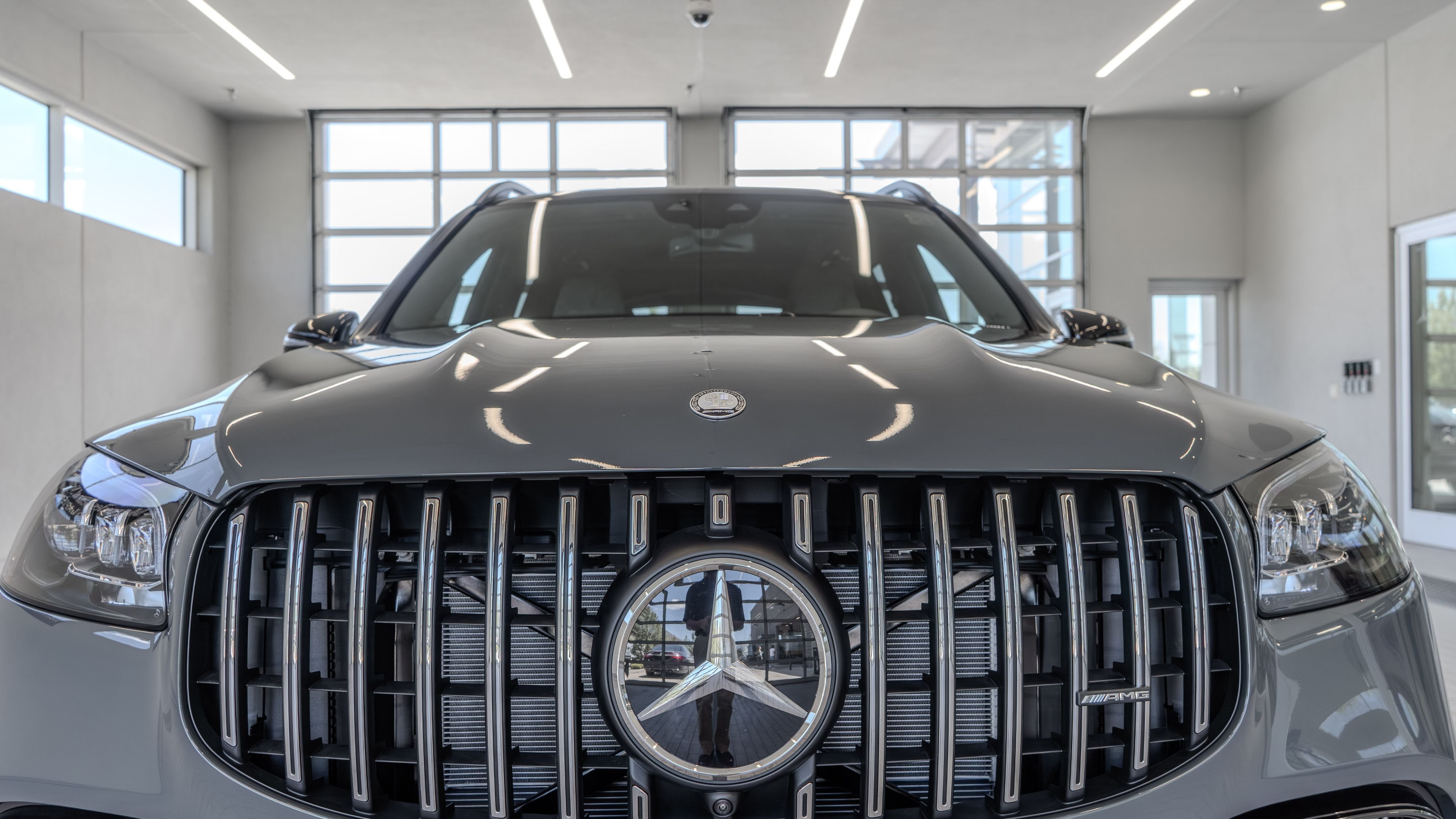 New 2026 MANUFAKTUR Silicon Grey Mercedes-Benz GLS 63 AMG® image 23