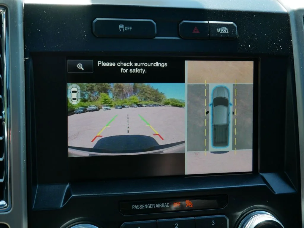 Used 2015 White Ford Platinum image 29