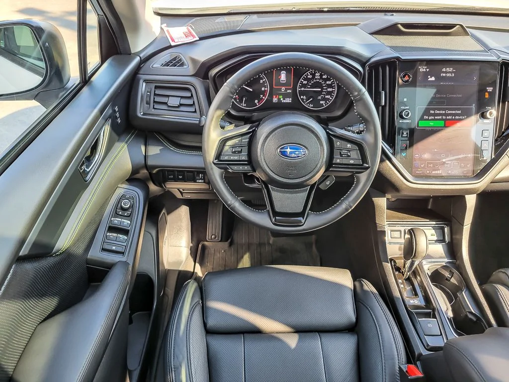 Used 2025 White Subaru Onyx Edition Touring image 14