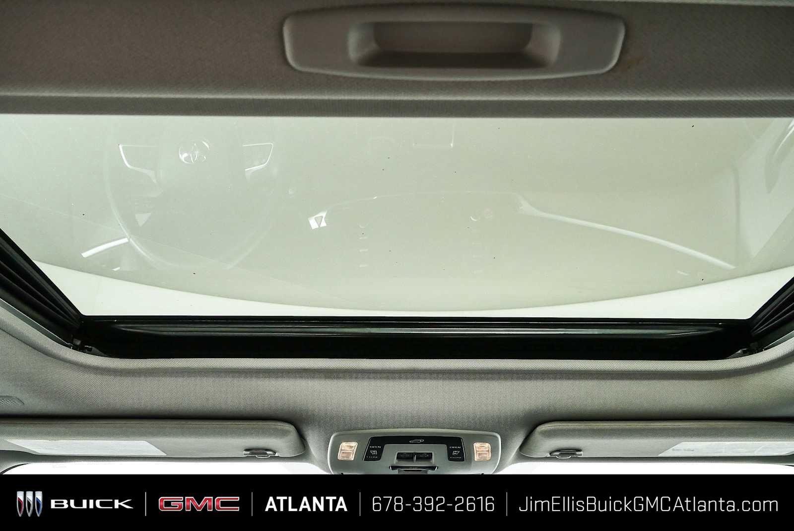 2024 Toyota Sienna XLE - Photo 20