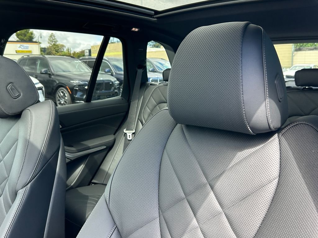 New 2026 Mineral White Metallic BMW xDrive50e image 14
