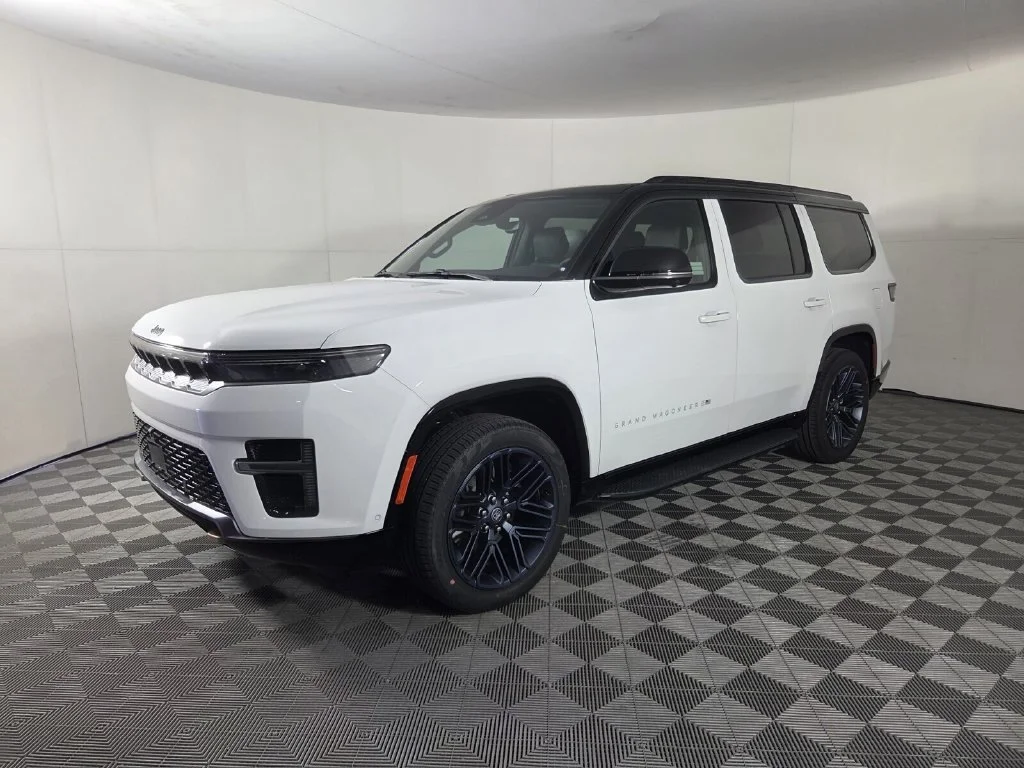 New 2026 Bright White Clear-Coat Exterior Paint Jeep 85th Anniversary image 4