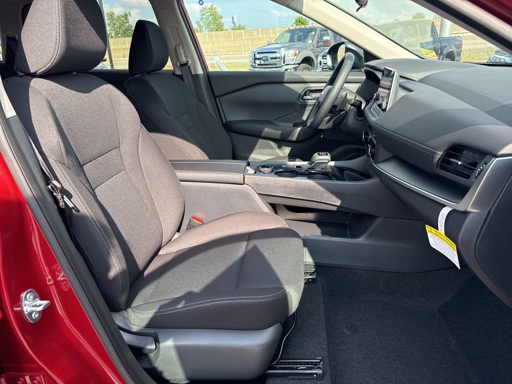 2026 Nissan Rogue S - Photo 16