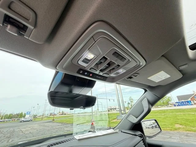 2025 Chevrolet Silverado 1500 LTZ - Photo 20
