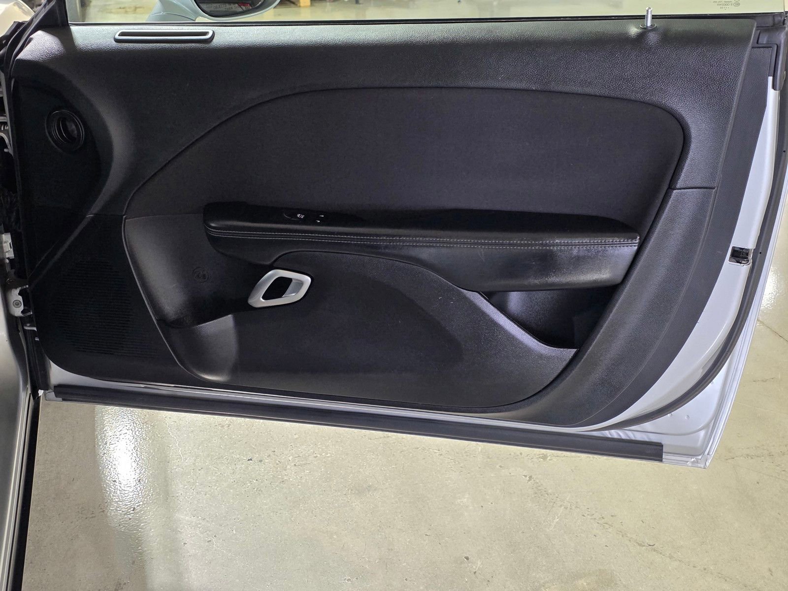 Used 2022  Dodge SXT image 13