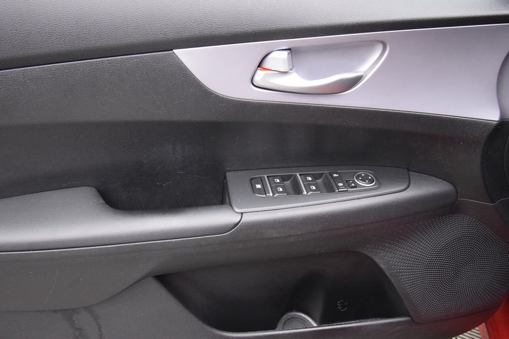 Used 2024 Currant Red Kia LXS image 19