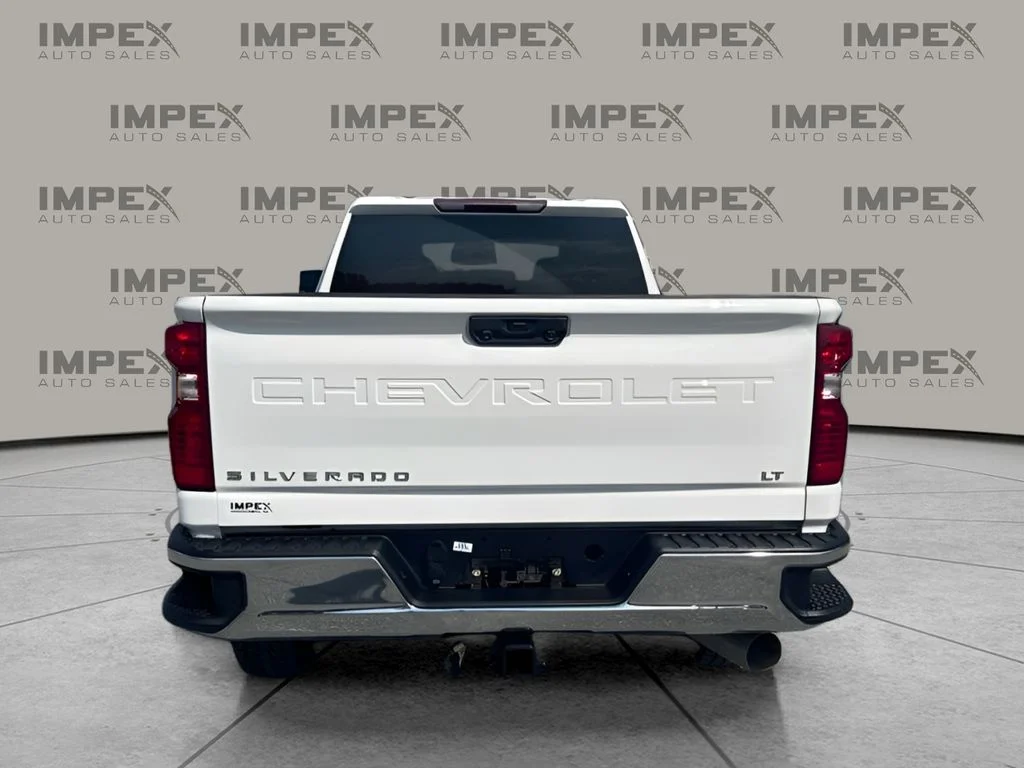 Used 2024 White Chevrolet LT image 4