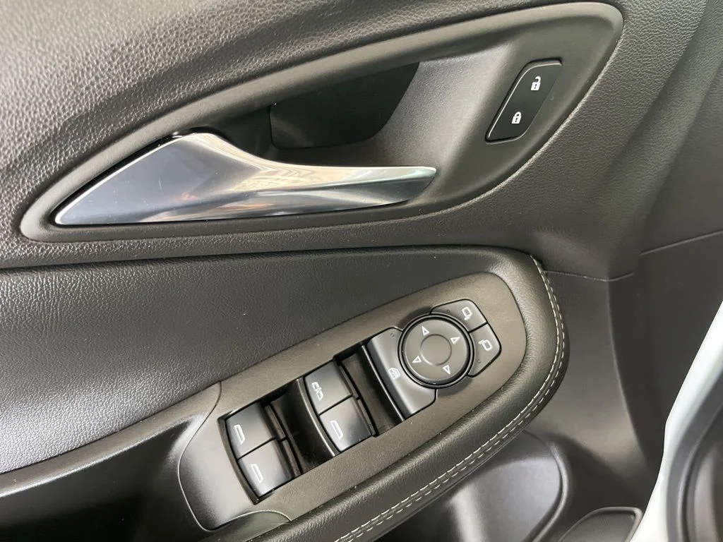 Used 2023 White Buick Preferred image 4