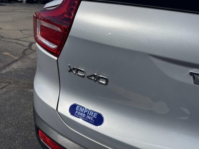 Used 2023 Silver Volvo Ultimate image 5