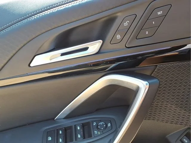 Used 2026  BMW xDrive28i image 17