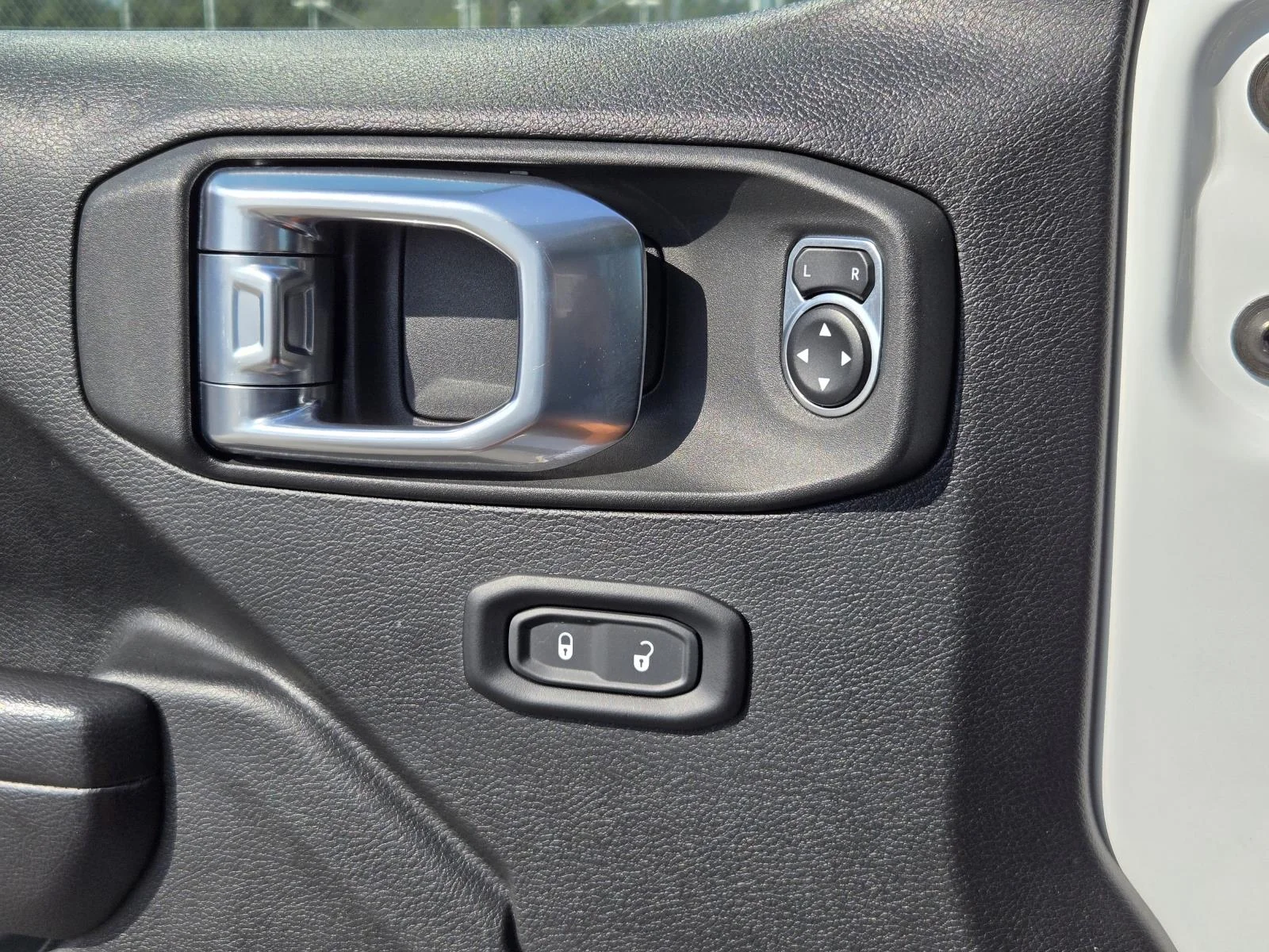 2021 Jeep Gladiator Mojave - Photo 22