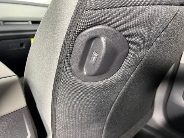 New 2027 White Kia LX image 28