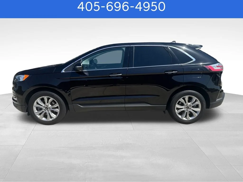 Pre-Owned 2024 Ford Edge Titanium