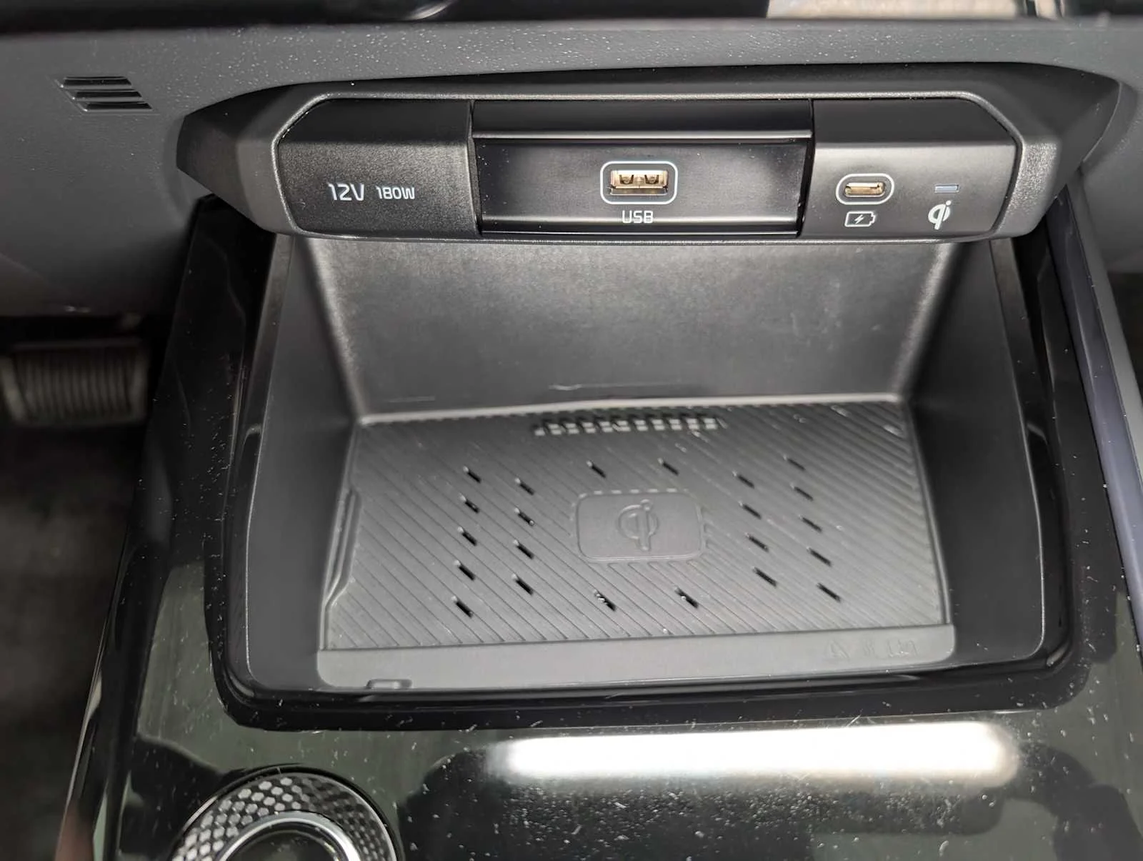 Used 2024 Snow White Pearl Kia EX image 29