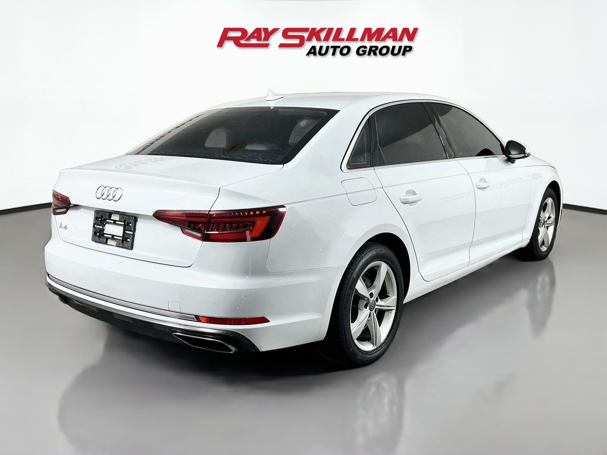 2019 Audi A4 Premium - Photo 6