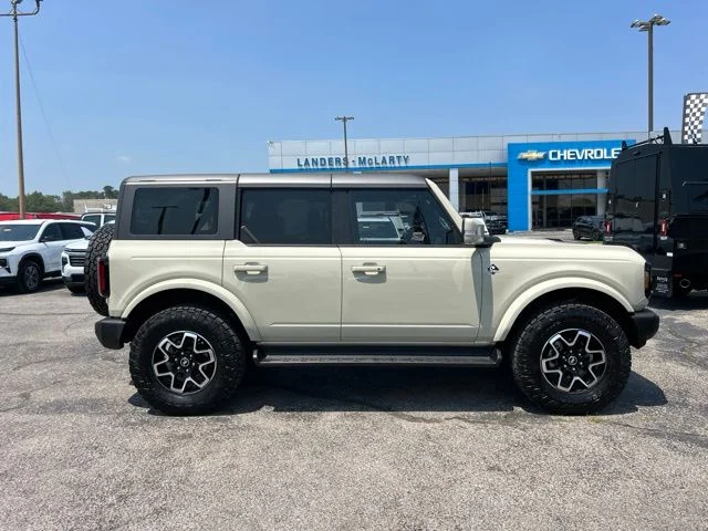 Used 2025 Beige Ford Outer Banks image 2